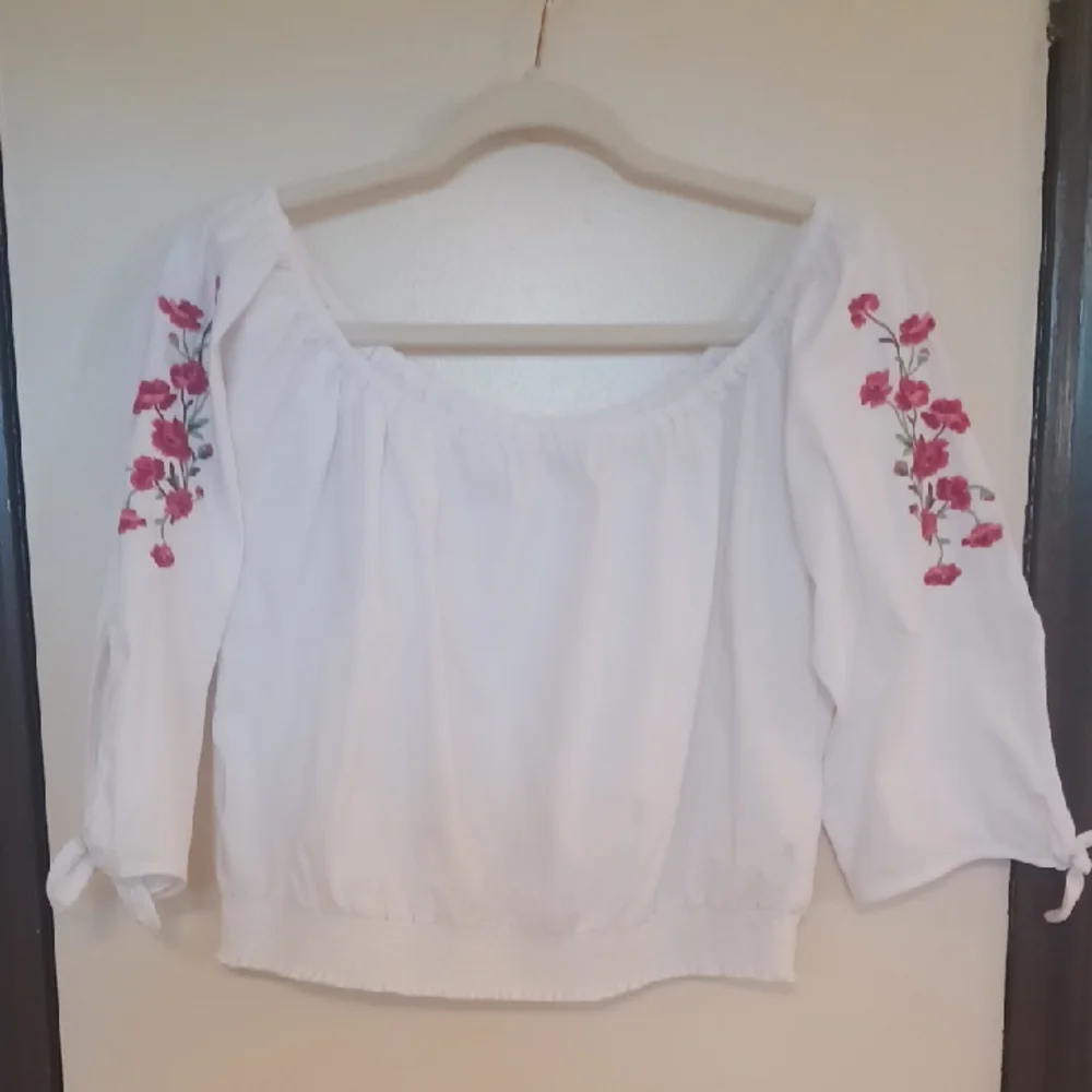 Hollister White Blouse with Pink Floral Embroidery - Picture 1 of 10